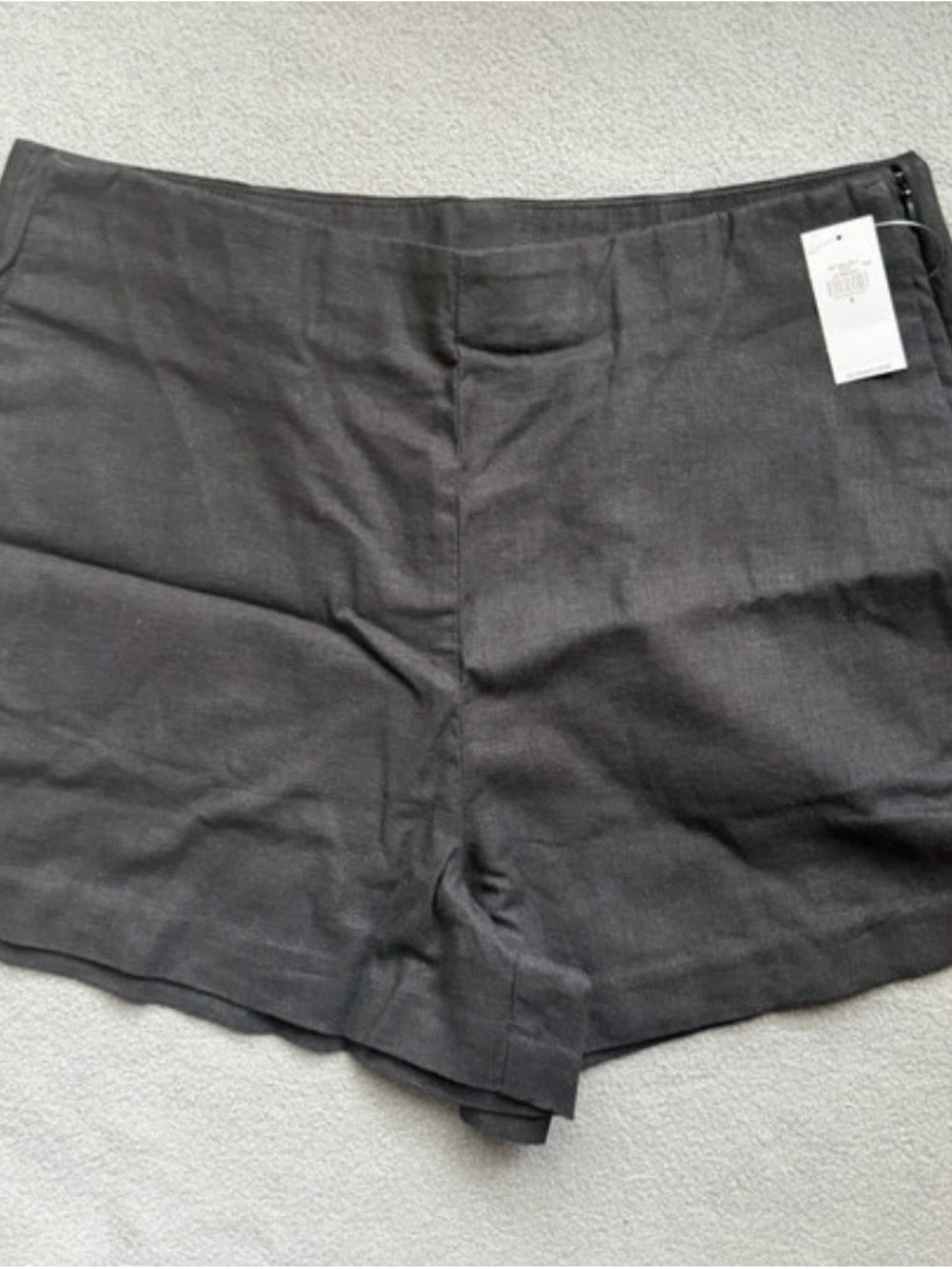 Old Navy Men's Black Flat-Front Shorts